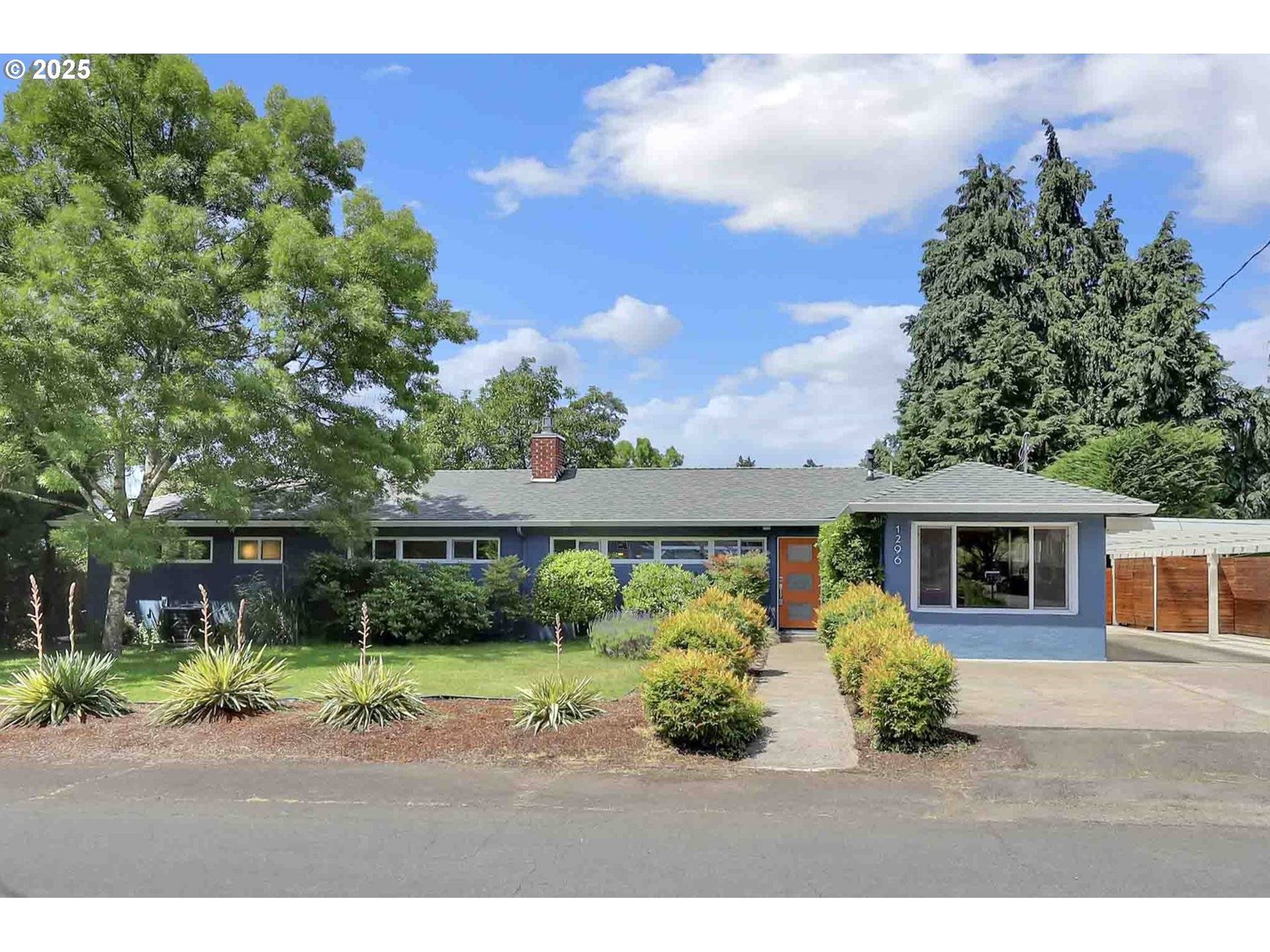 1296 EVERGREEN DR, Eugene, OR 97404