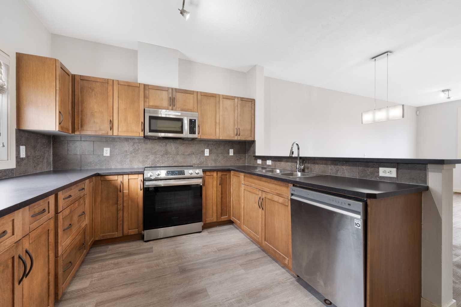 Calgary, AB T3H 0J4,281 Cougar Ridge DR Southwest #1403