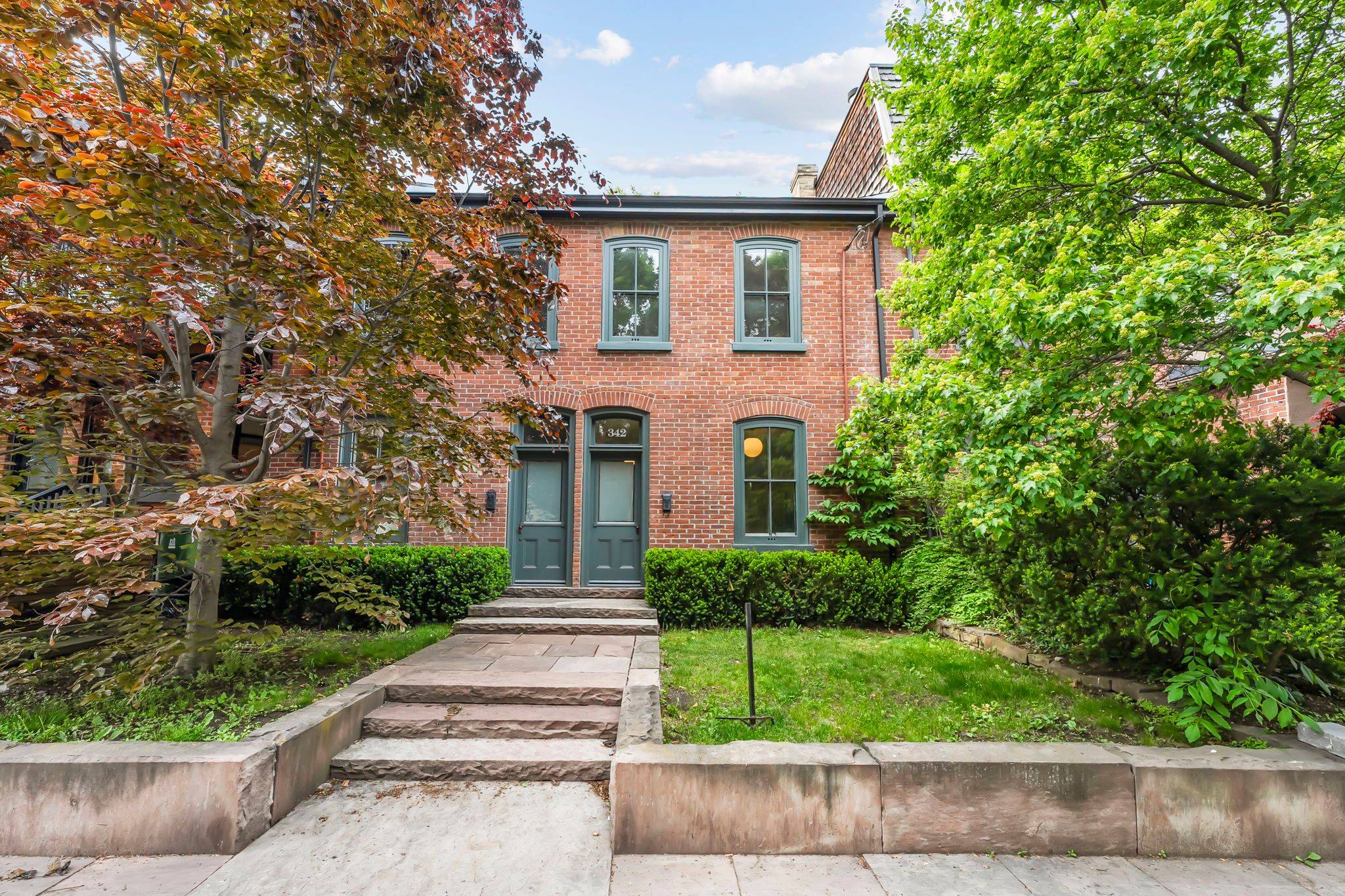 342 Wellesley ST E, Toronto C08, ON M4X 1H3
