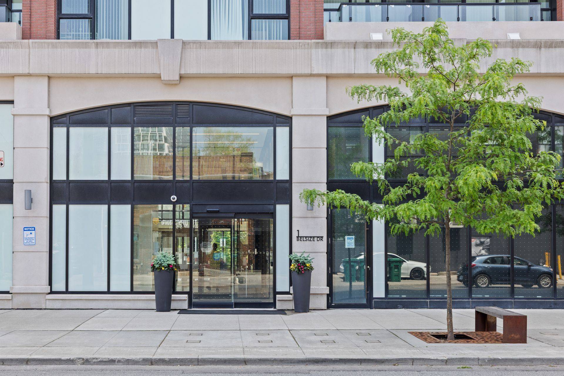 Toronto C03, ON M4S 0B9,1 Belsize DR #218