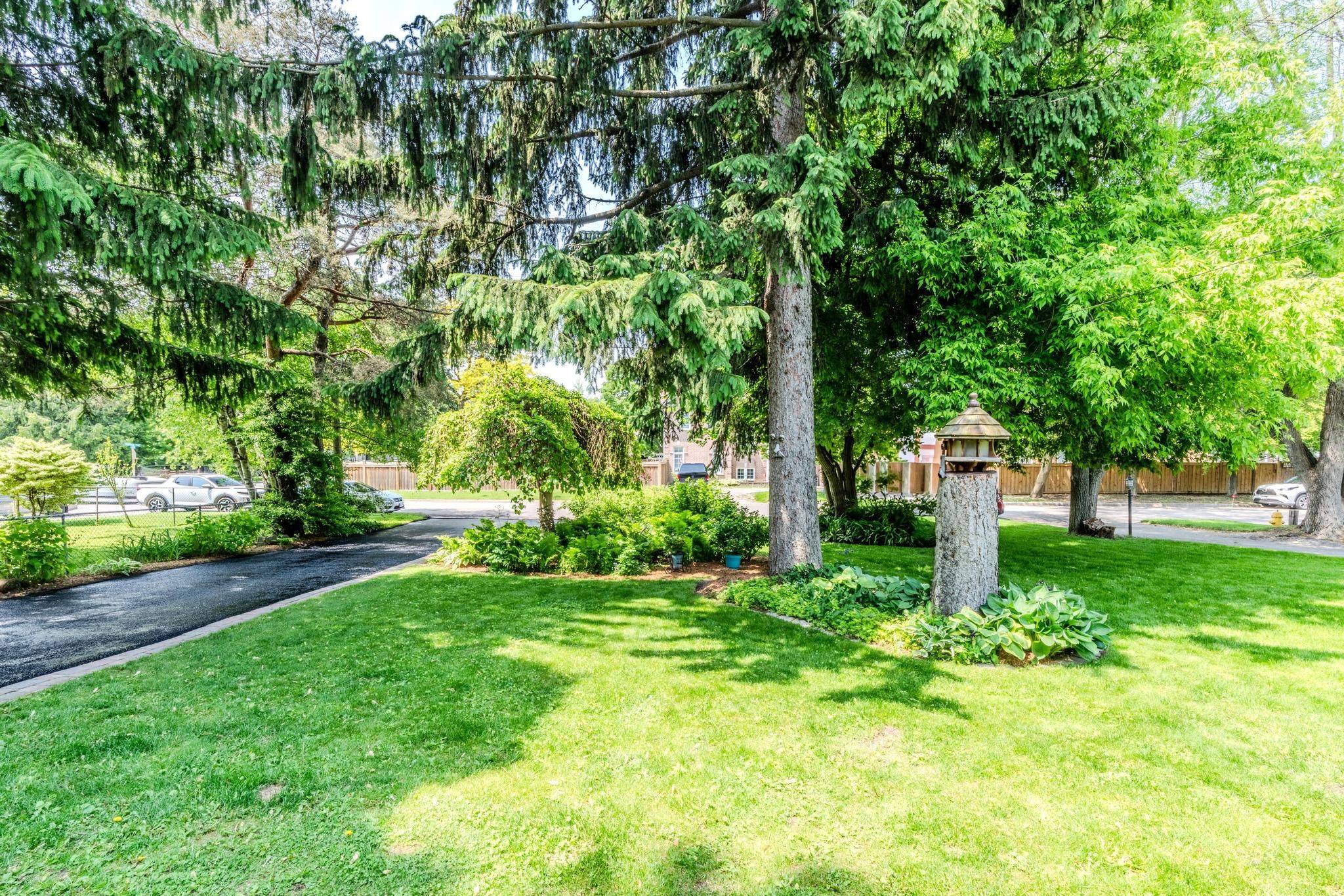 Pickering, ON L1V 1N8,1425 Old Forest RD