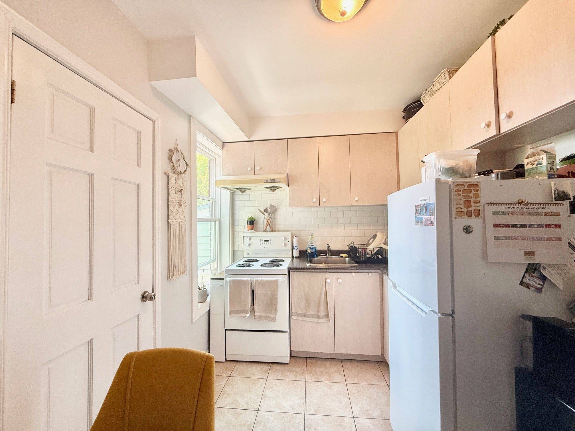Toronto E01, ON M4L 2P8,161 Greenwood AVE #2nd Floor