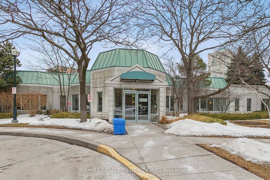 Toronto E07, ON M1S 5J8,2628 Mccowan RD #317