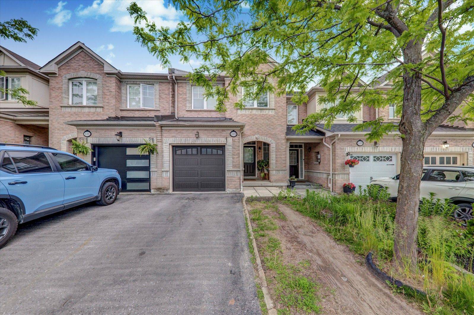 123 Silverwood CIR, Ajax, ON L1Z 0A4