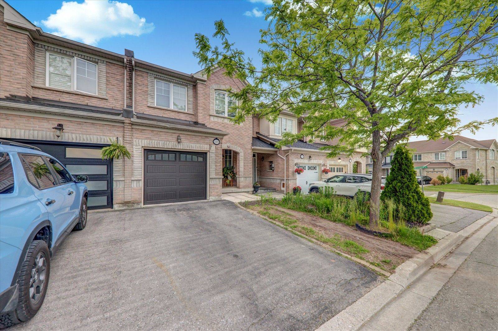 Ajax, ON L1Z 0A4,123 Silverwood CIR