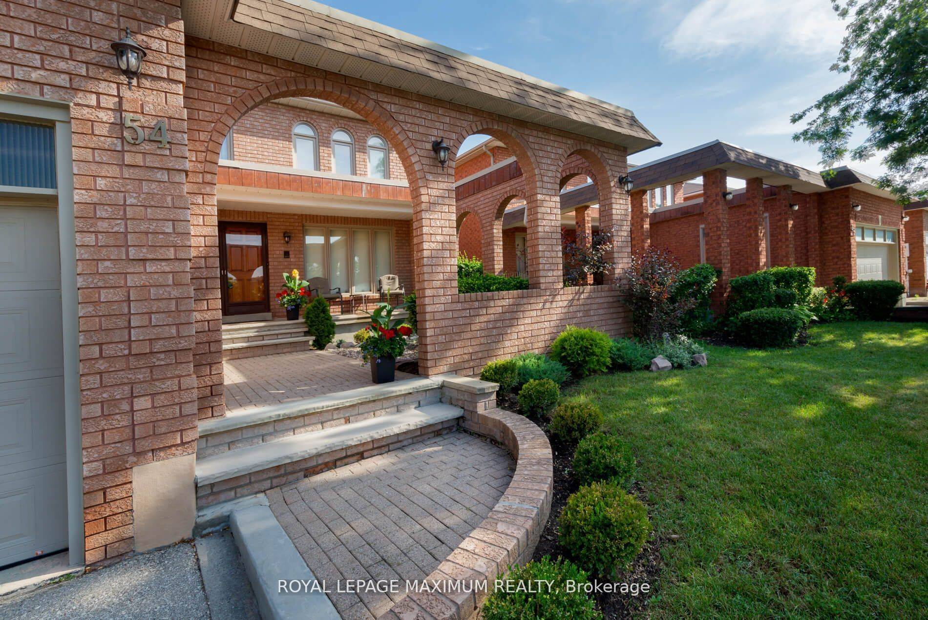Vaughan, ON L4L 6R7,54 Claudia AVE