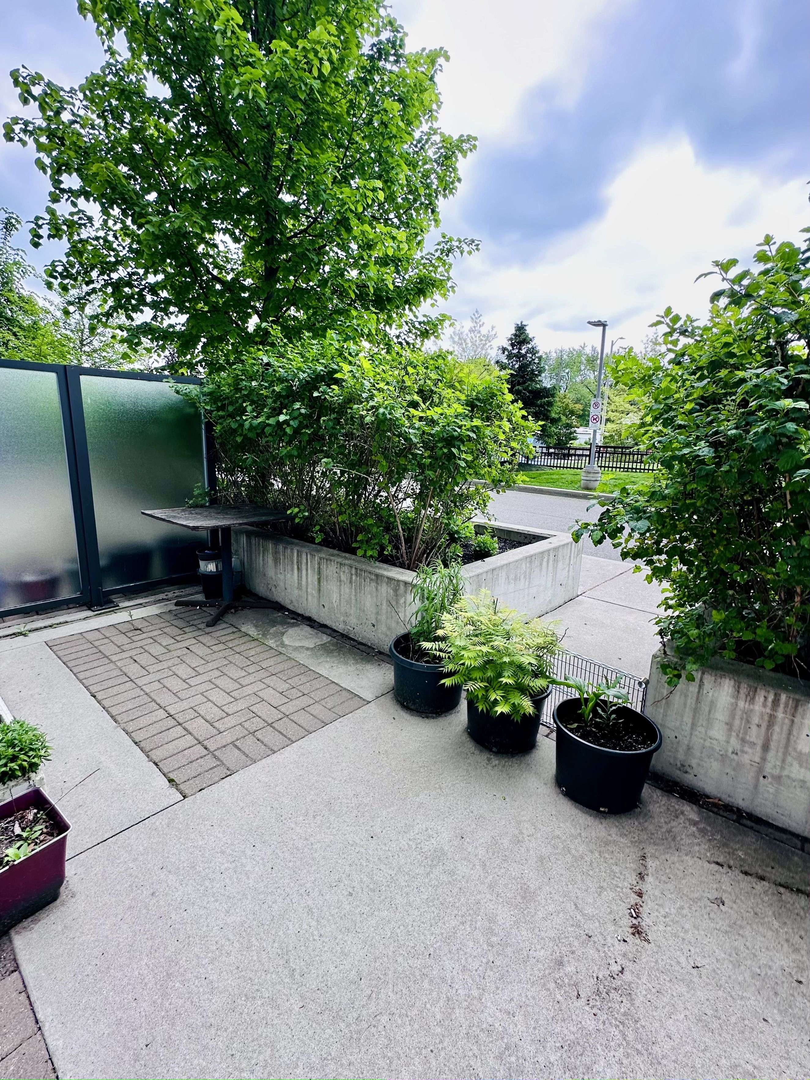 7165 Yonge ST #110, Markham, ON L3T 0C9
