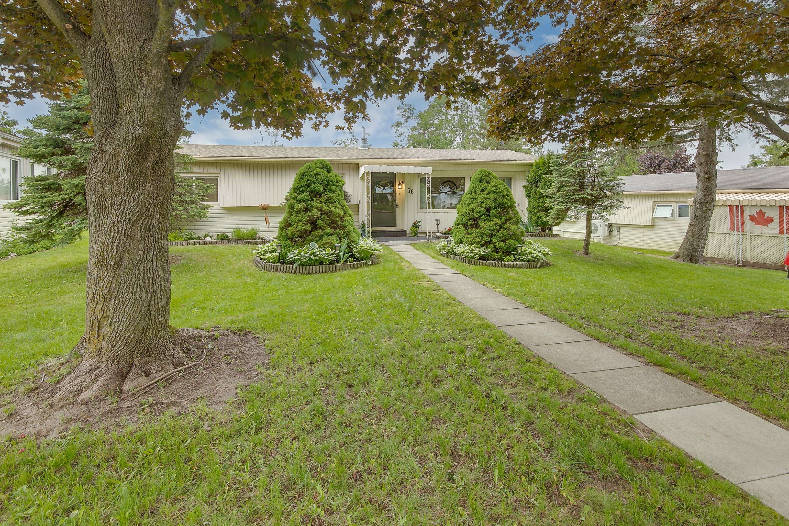 Innisfil, ON L9S 1R1,56 Flora DR