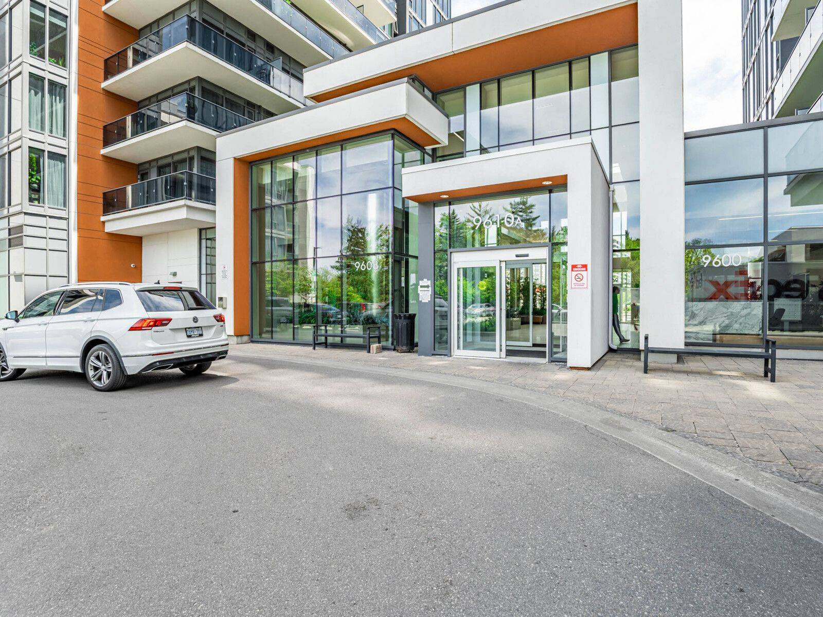 9600 Yonge ST #1712B, Richmond Hill, ON L4C 0X3