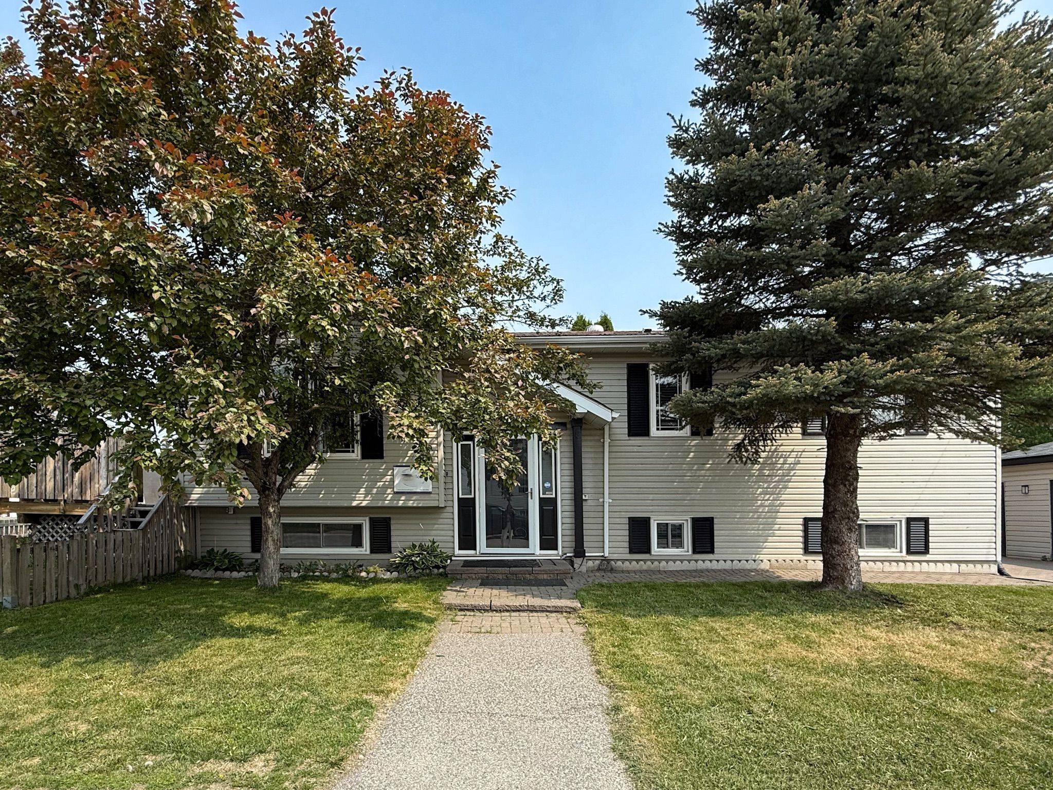 124 Shamrock AVE, Timmins, ON P0N 1H0