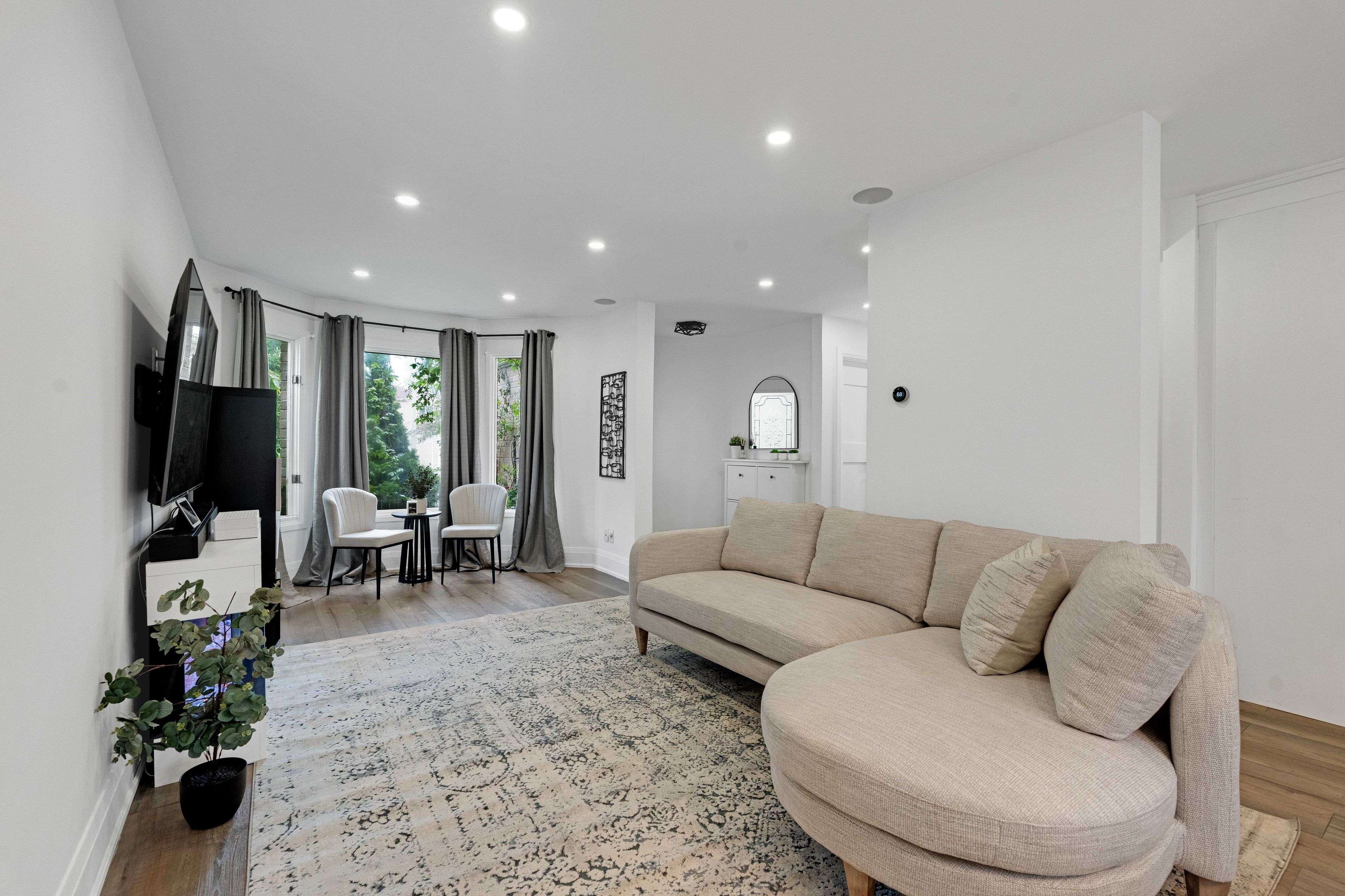 Mississauga, ON L5M 3P5,1674 Princelea PL