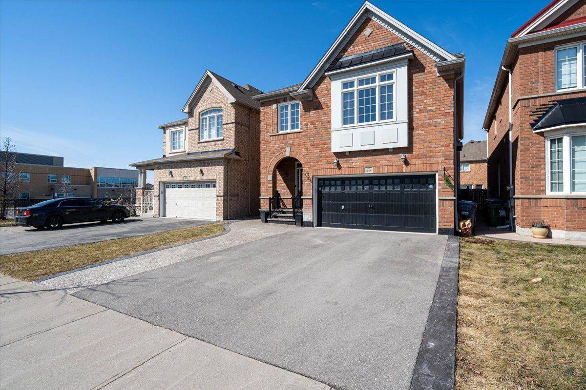 33 Denali CRES, Brampton, ON L6P 3X1