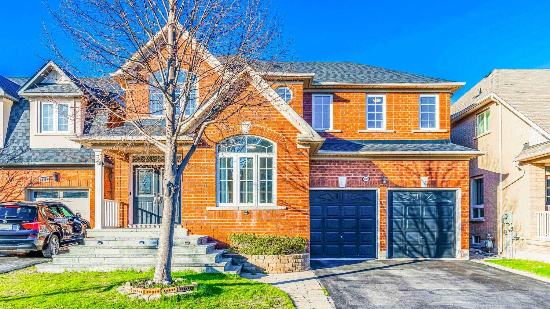 2292 Blue Oak CIR, Oakville, ON L6M 5J4