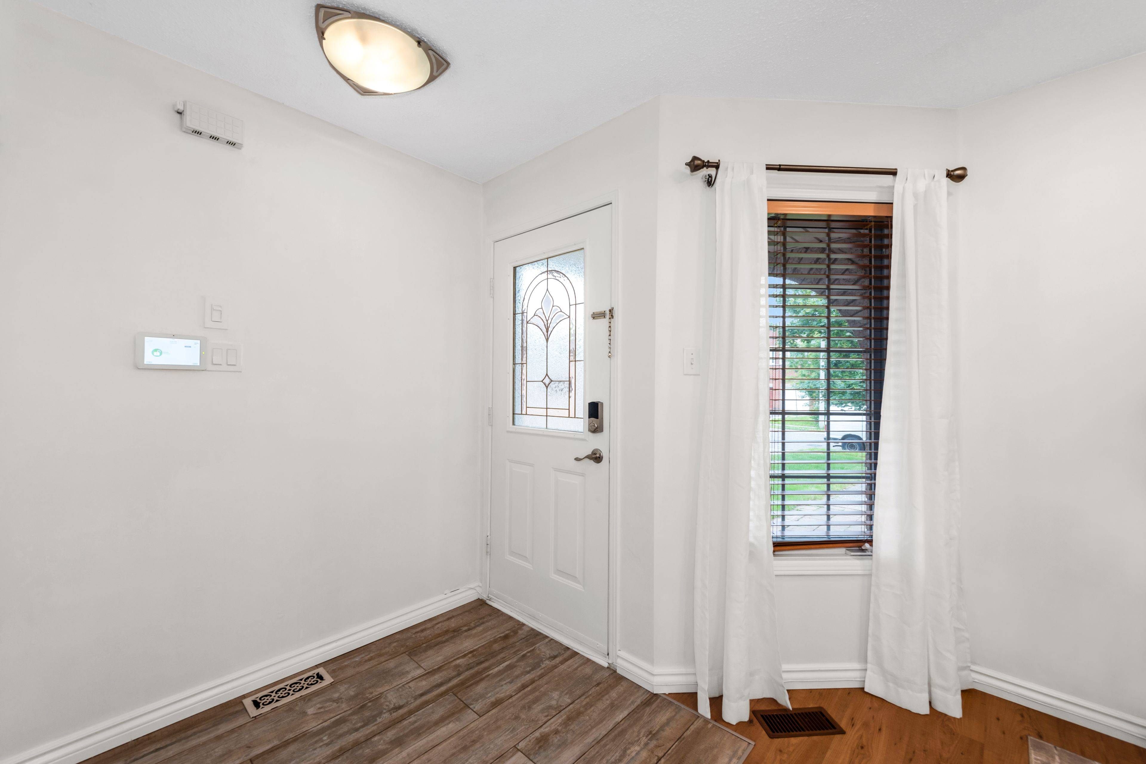 Brampton, ON L6Y 4Y6,68 Carrie CRES