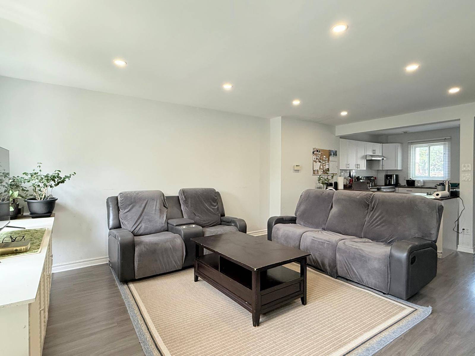 London South, ON N6E 1L2,700 Exeter RD #26