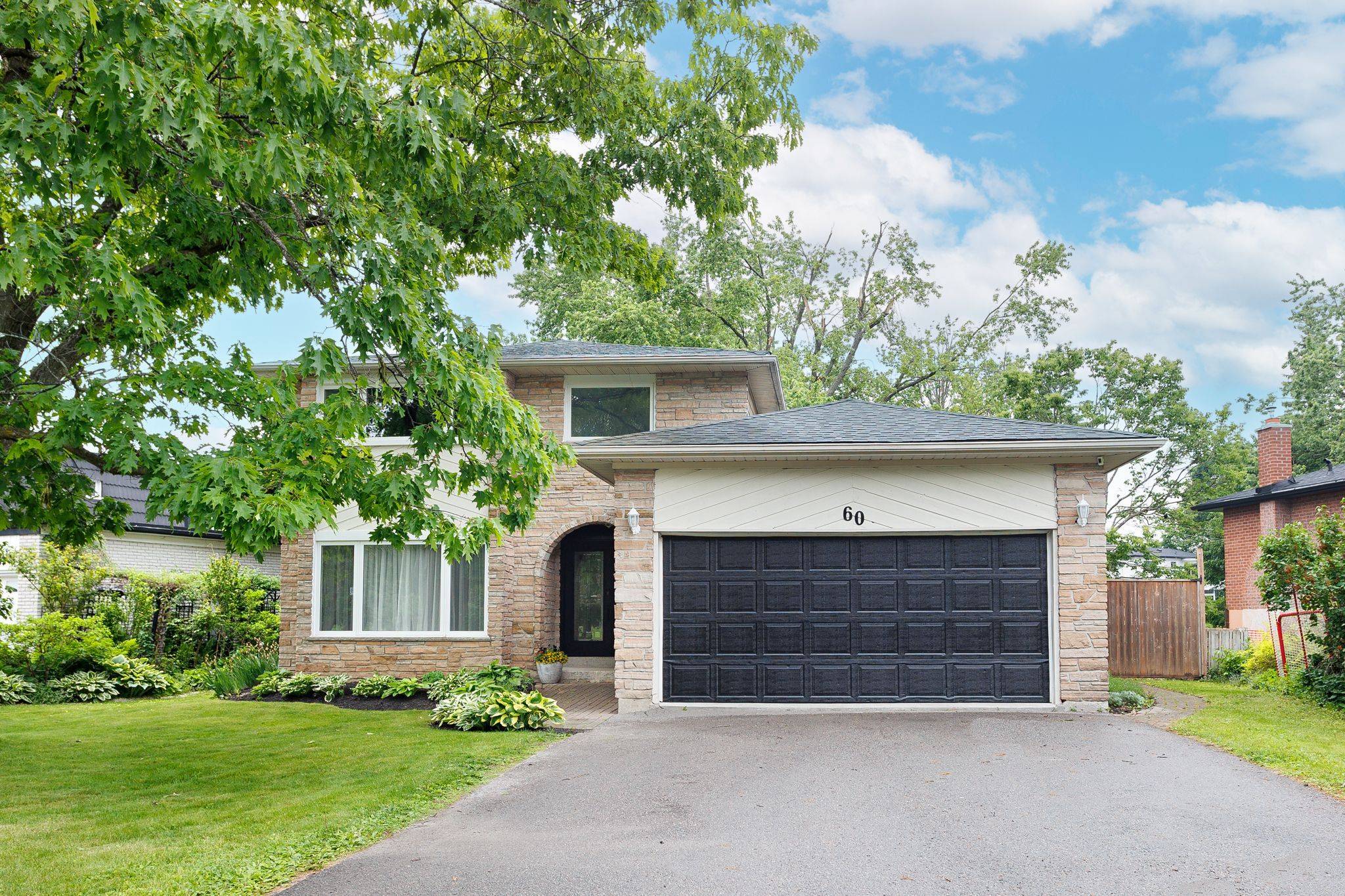 60 Sanderling CRES, Kawartha Lakes, ON K9V 4N2