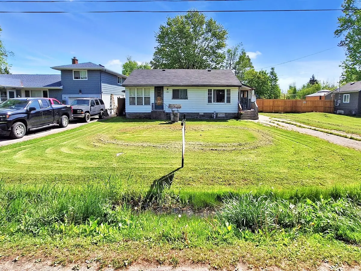 Georgina, ON L0E 1N0,121 Sunkist RD