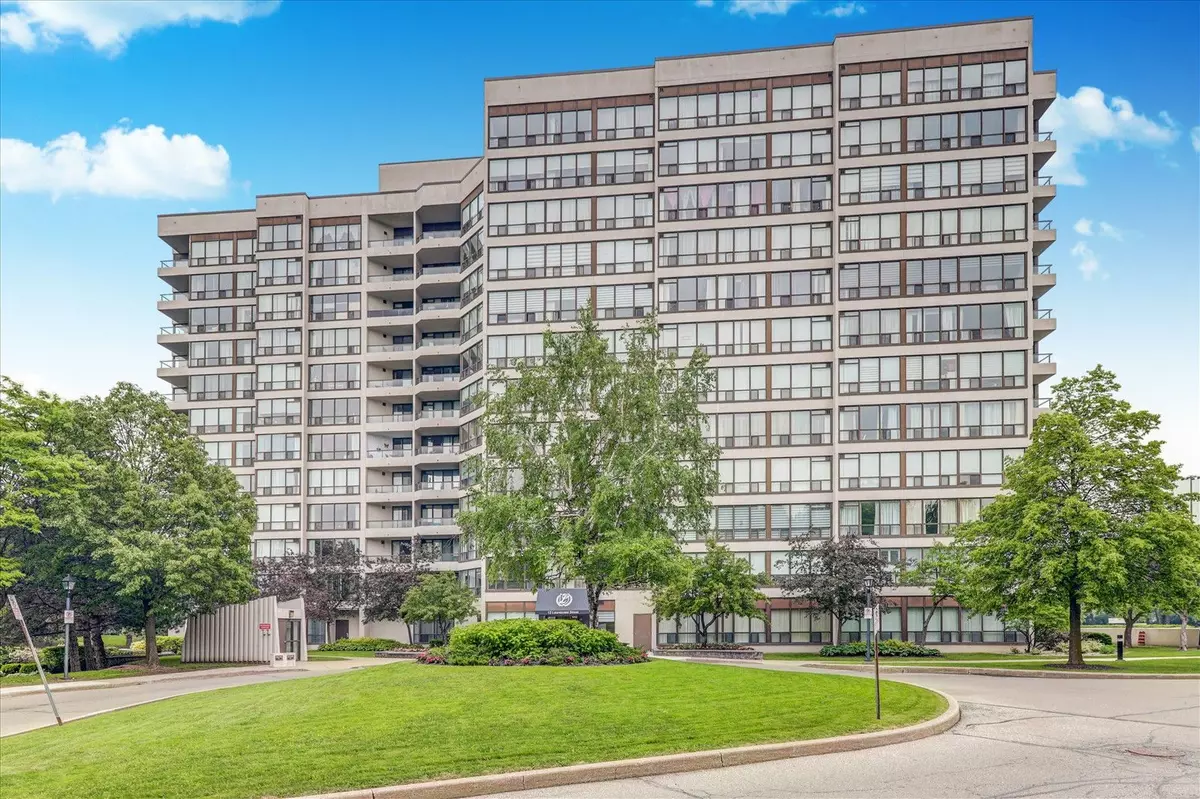Brampton, ON L6S 5Y4,12 Laurelcrest ST #1004