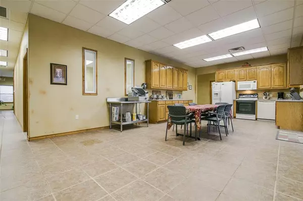 Caddo Mills, TX 75135,4132 Interstate 30 W #6