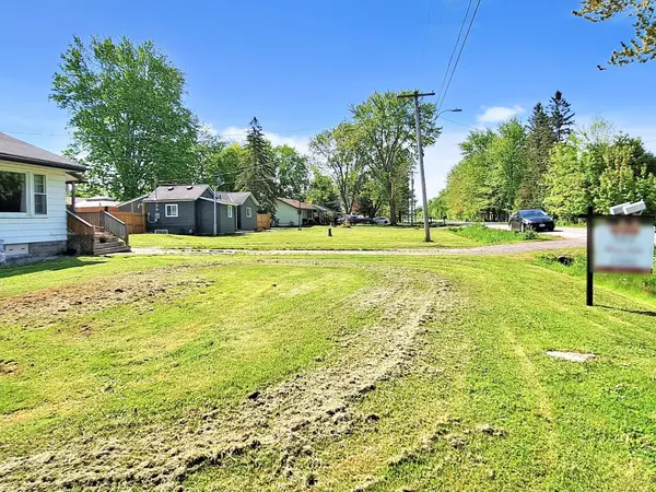 Georgina, ON L0E 1N0,121 Sunkist RD