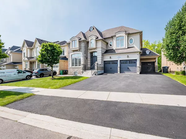 Brampton, ON L6X 2X5,28 Elbern Markell DR