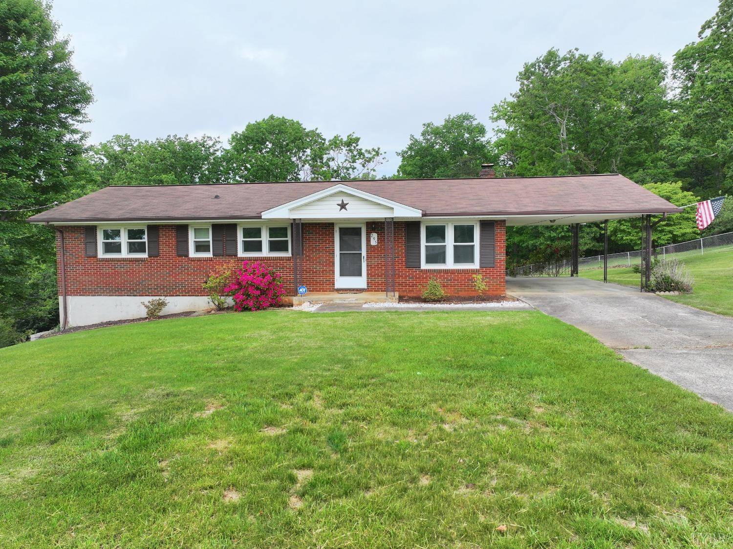 295 Woodhaven RD, Martinsville, VA 24112