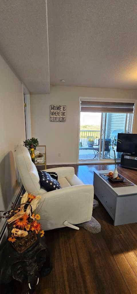 Calgary, AB T2A 7Z2,1620 70 ST Southeast #3320