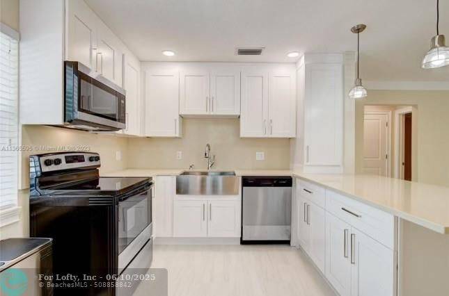 414 S Ocean Breeze, Lake Worth Beach, FL 33460