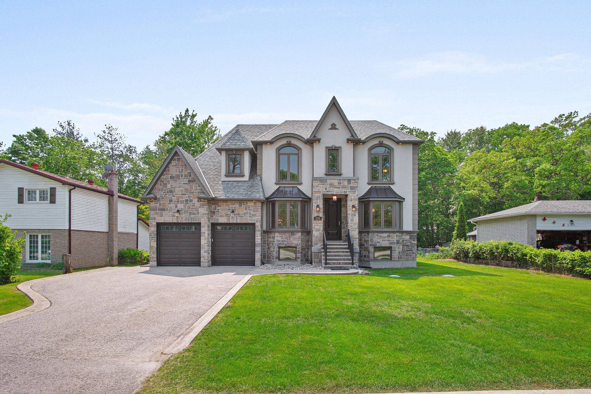 238 Sand RD, East Gwillimbury, ON L9N 1K1