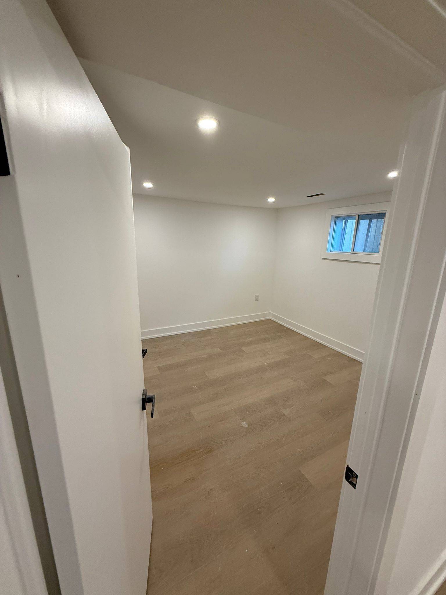 Newmarket, ON L3Y 3P7,650 Mountview PL