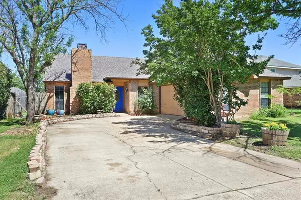 Denton, TX 76207,2204 Crestmeadow Street
