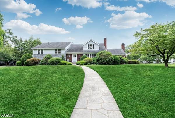 32 Lowell Rd, Glen Rock Boro, NJ 07452