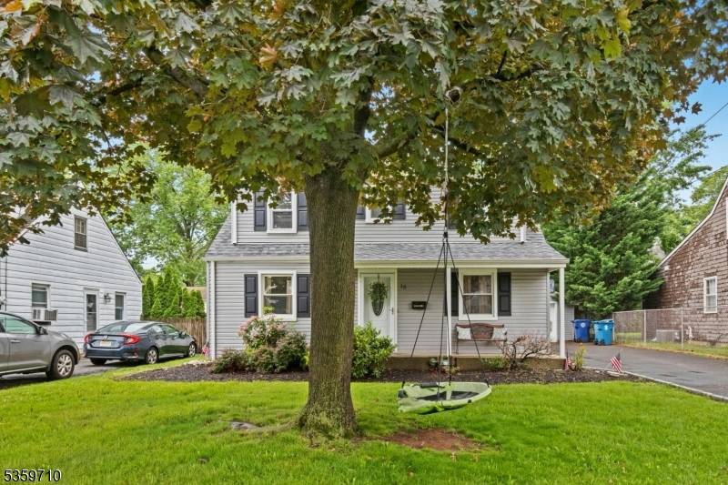 Clark Twp., NJ 07066,15 SUNSET DRIVE