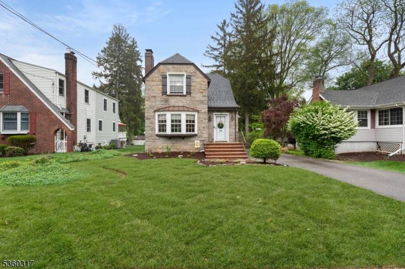 West Caldwell Twp., NJ 07006,35 Farrington St