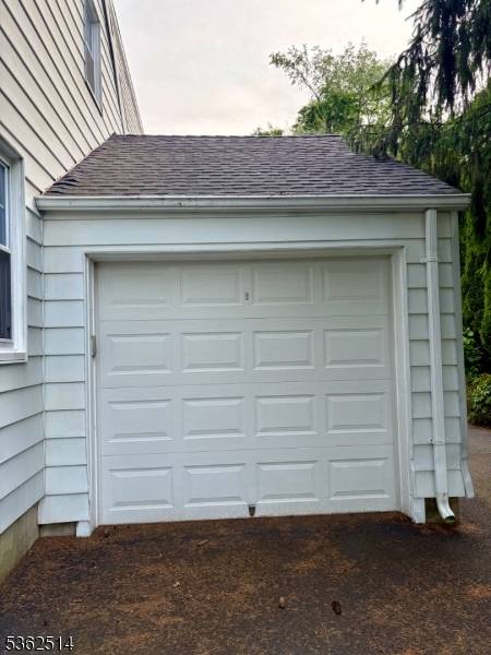 Mountain Lakes Boro, NJ 07046,14 Center Dr