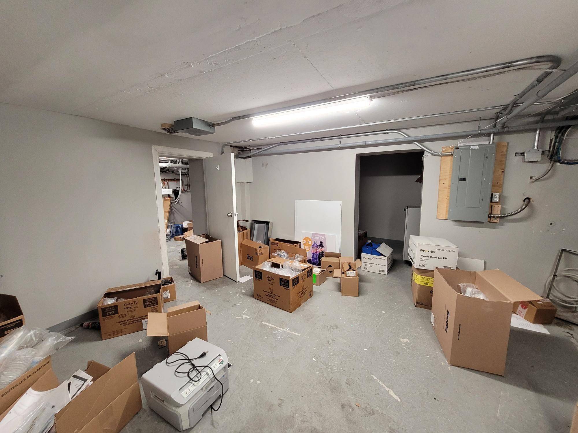 Toronto C01, ON M5S 1G8,132 Harbord ST