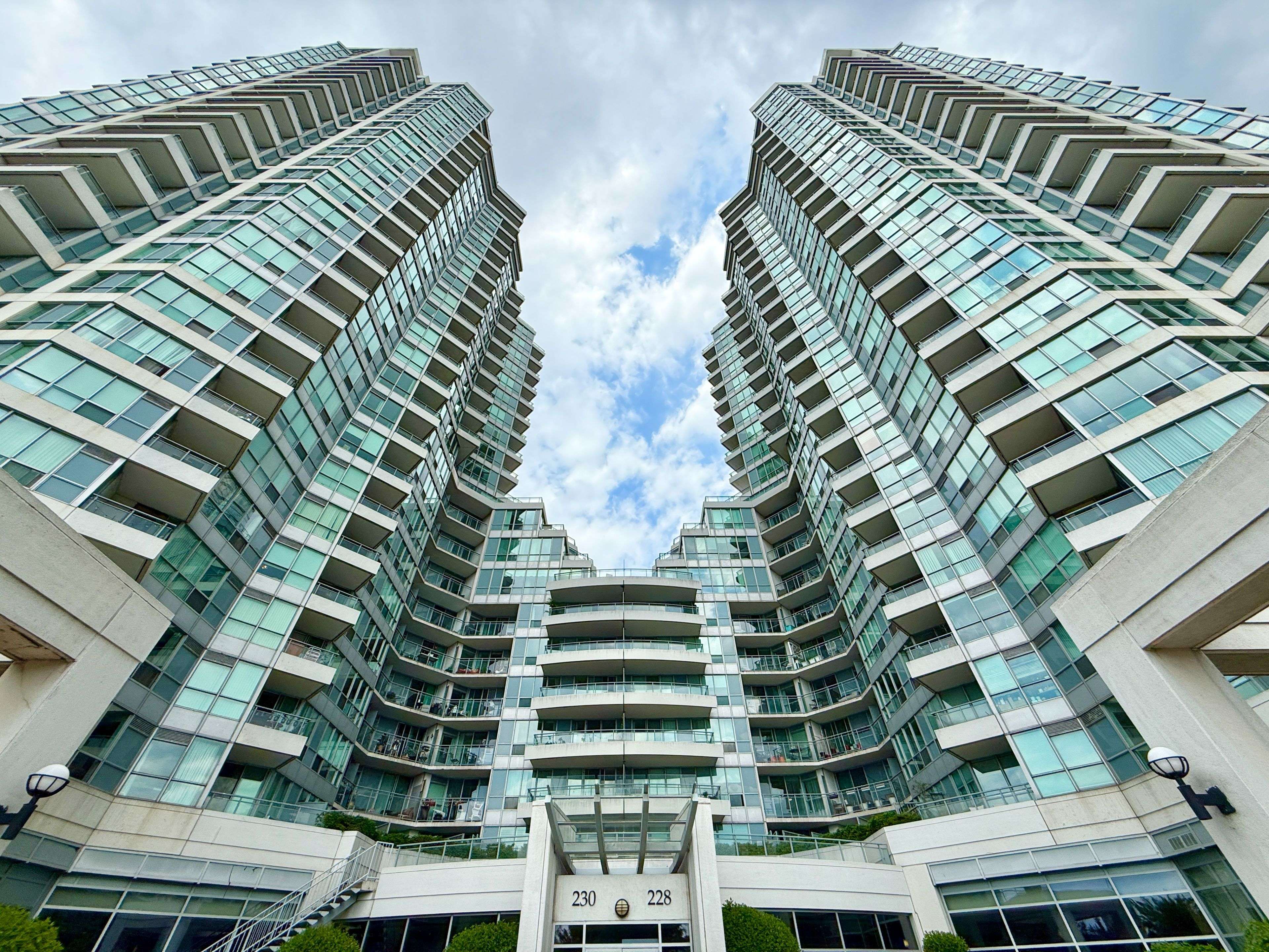 228 Queens Quay W #1206, Toronto C01, ON M5J 2X1