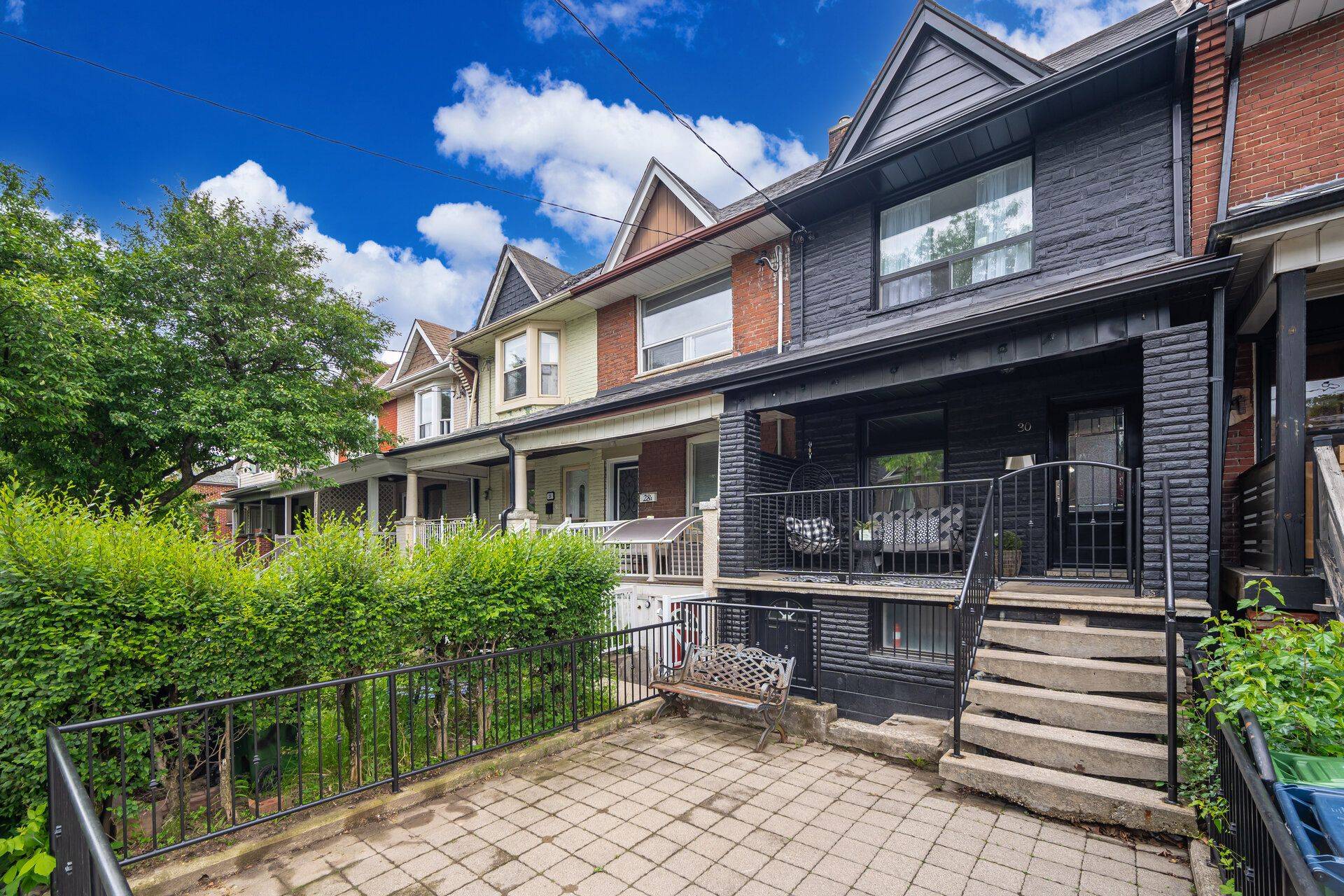 Toronto C02, ON M6H 2R4,30 Somerset AVE