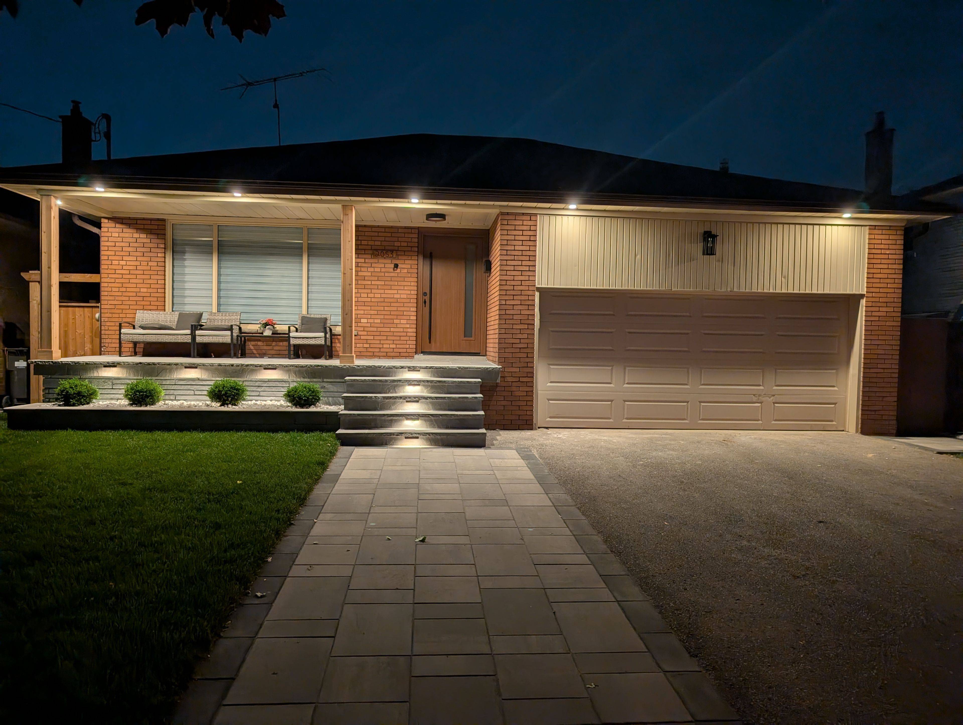 Mississauga, ON L4X 1G3,2053 Proverbs DR