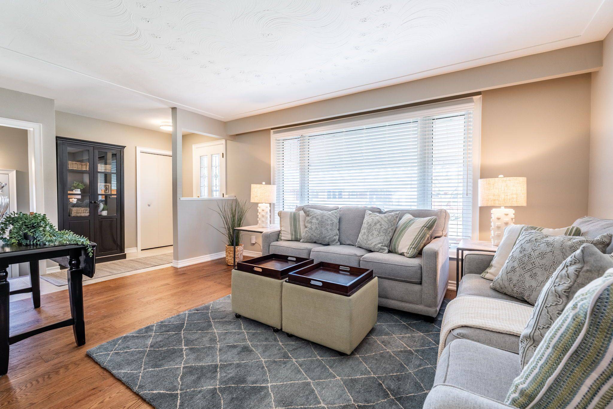Burlington, ON L7N 3B8,648 Thornwood AVE