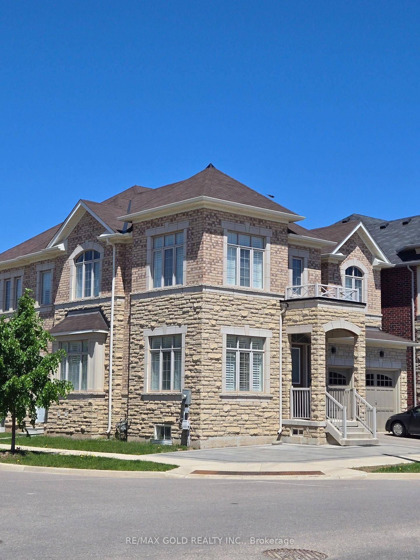 Oakville, ON L6H 0T3,467 Threshing Mills BLVD #Bsmt