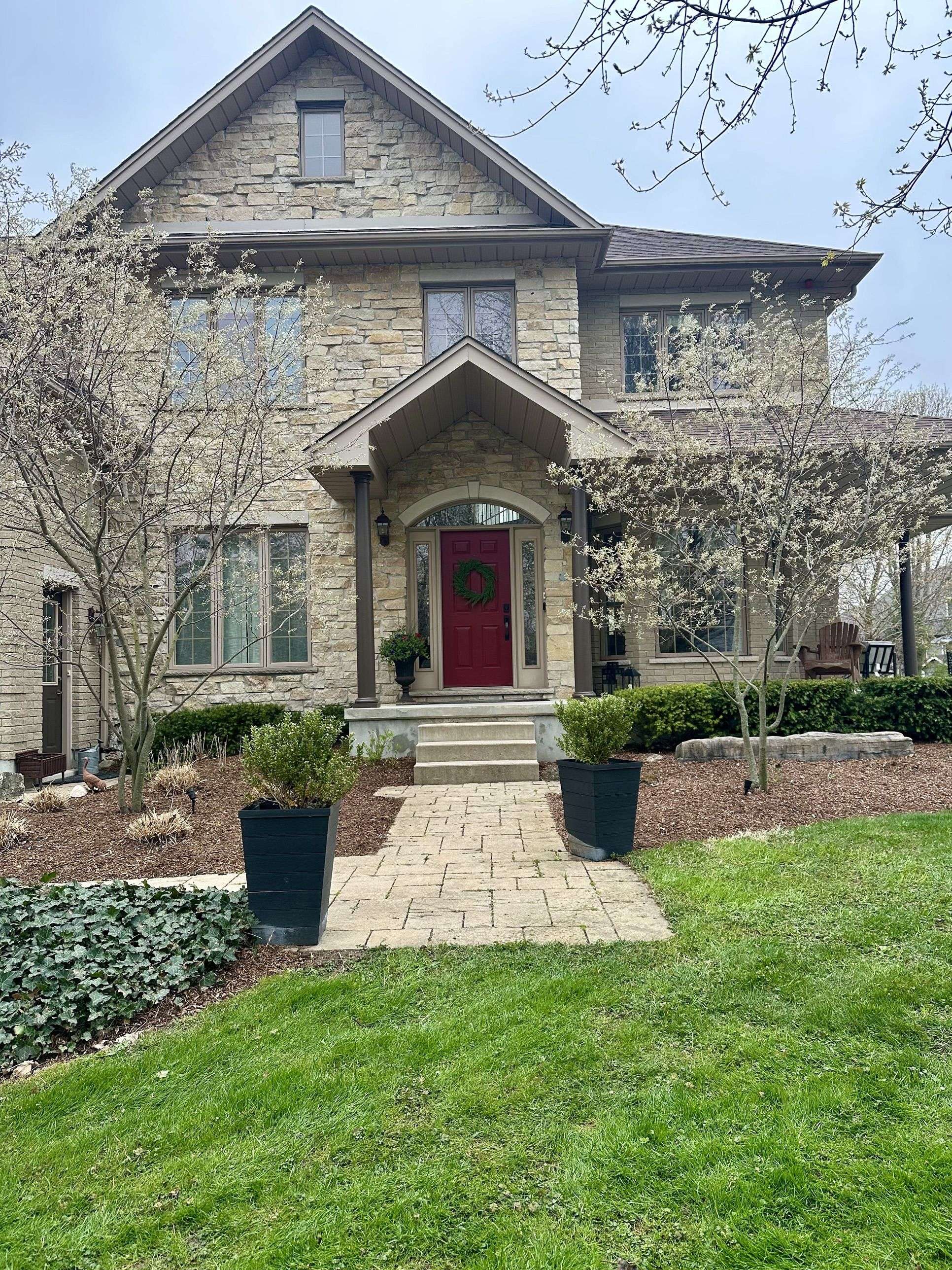 Strathroy-caradoc, ON N0L 1W0,2610 Emerson ST
