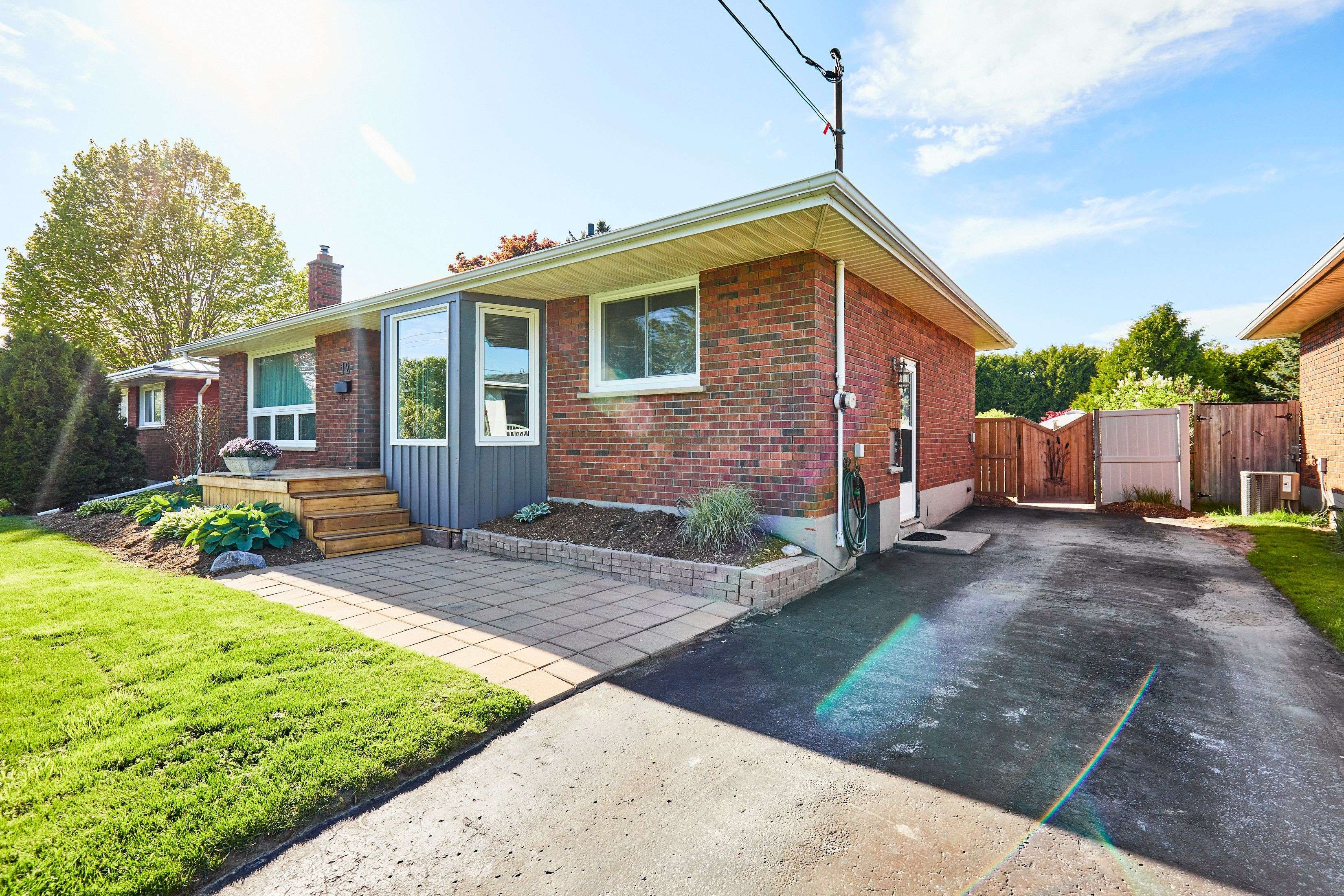 Port Hope, ON L1A 2C5,12 Freeman DR