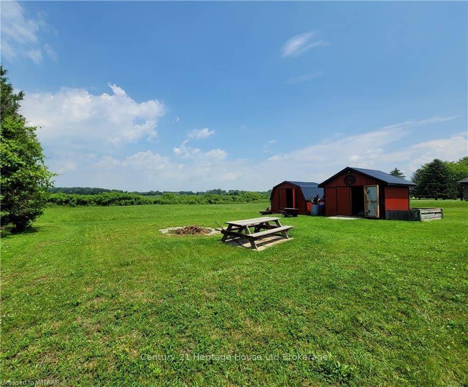 Norfolk, ON N0J 1E0,253 TALBOT ST