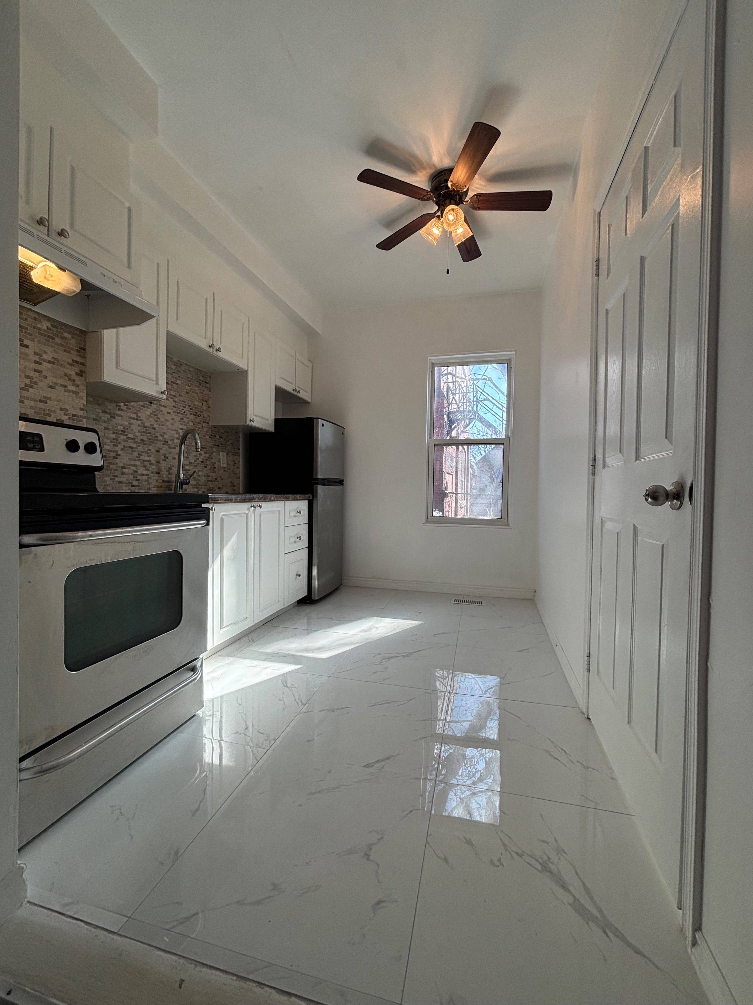 Hamilton, ON L8L 6E9,66 Stirton ST