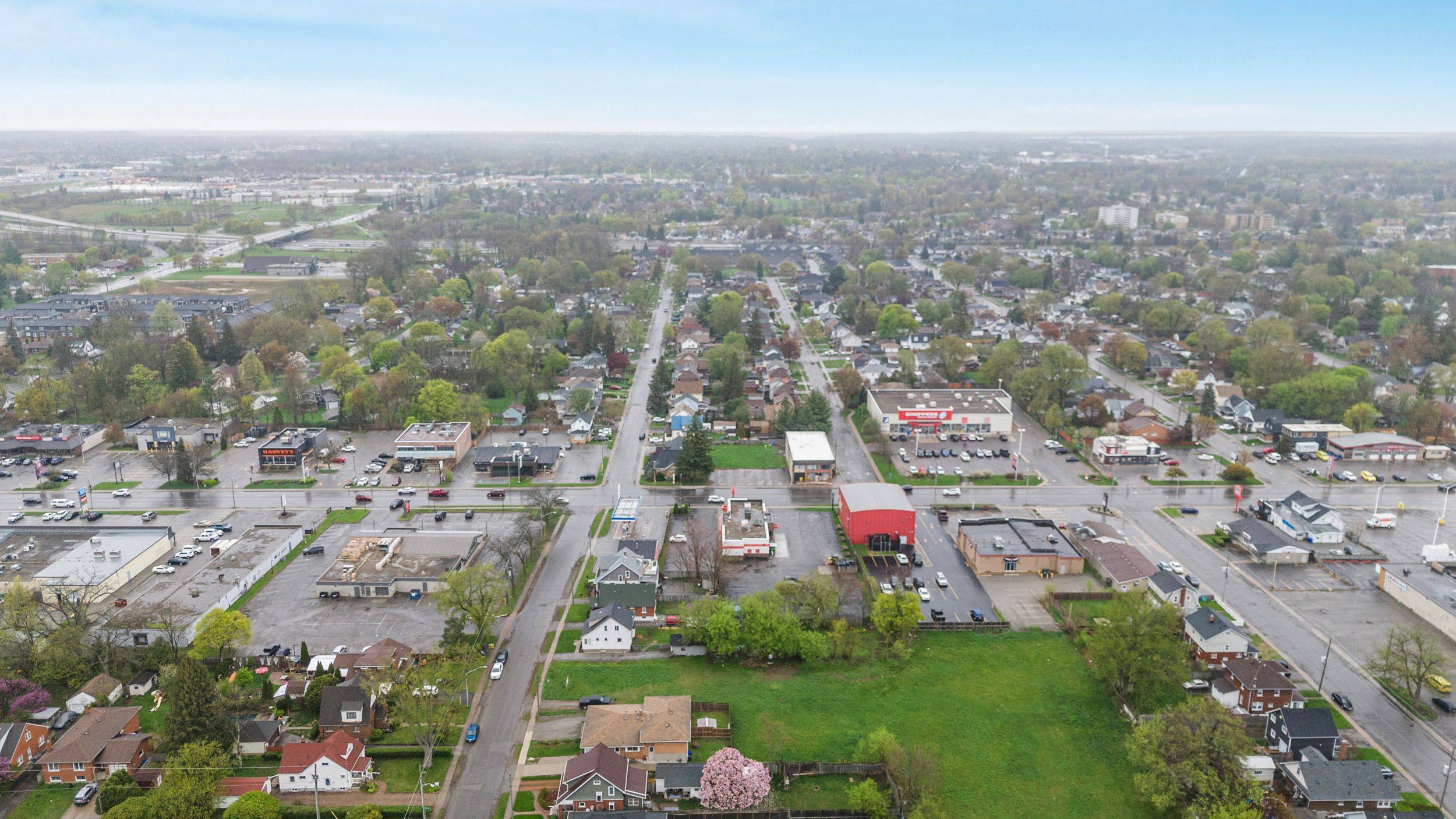 Niagara Falls, ON L2G 5J5,5932 Carlton AVE