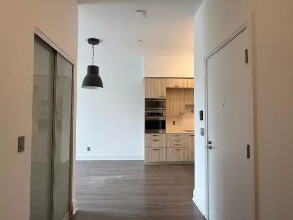 Toronto C14, ON M2N 0C2,120 Harrison Garden BLVD #207