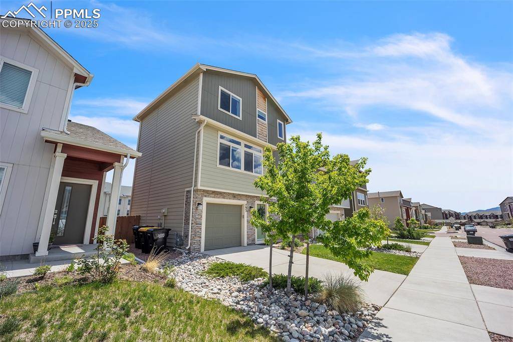 Colorado Springs, CO 80915,793 Grissom DR