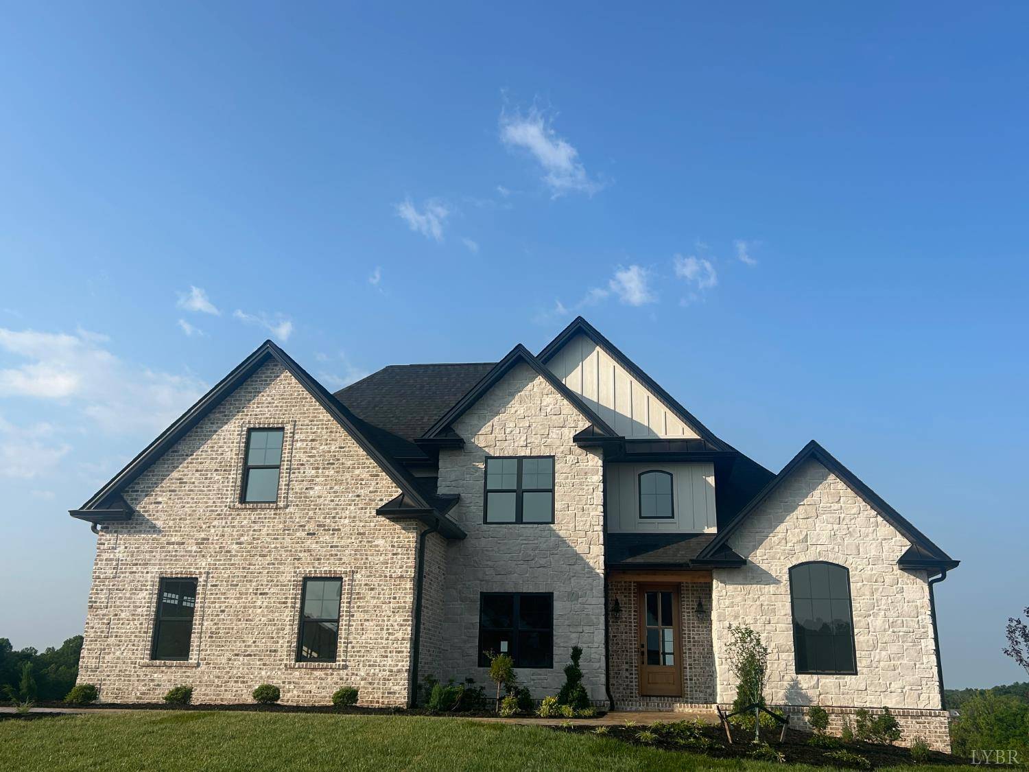 1081 Bravo LN, Forest, VA 24551