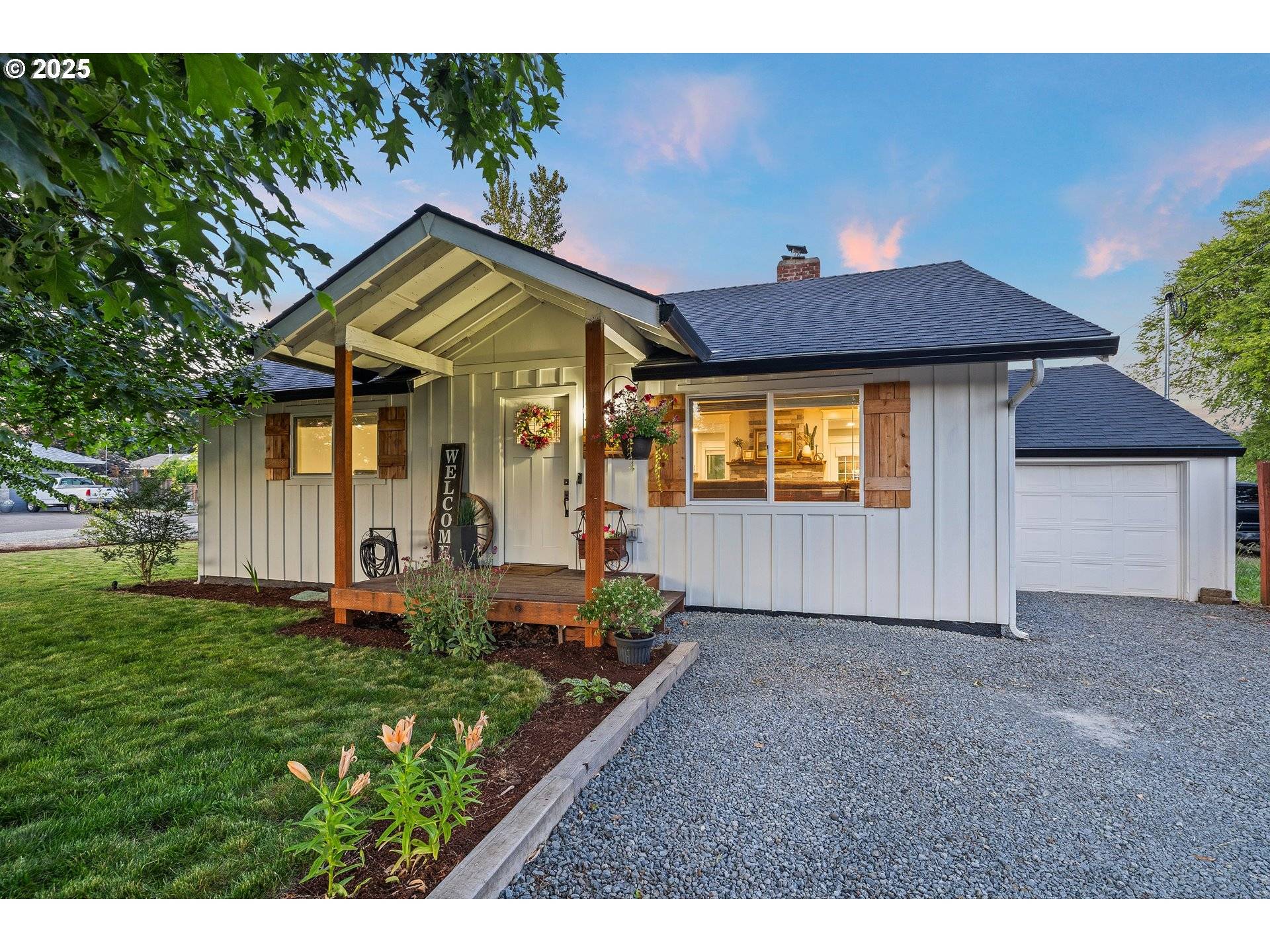 Oregon City, OR 97045,18916 LELAND RD